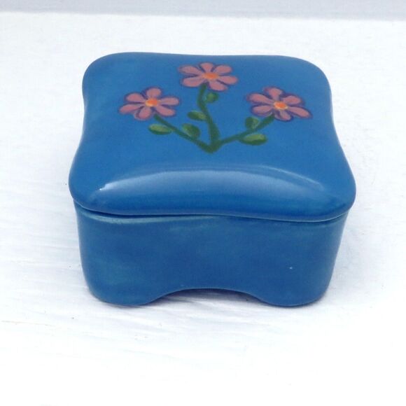 Handmade Ceramic Lidded Blue Square Trinket Dish with Handpainted Flowers - Picture 3 of 6